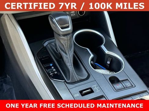 Used 2022 Toyota Highlander XLE AWD/4WD image 23