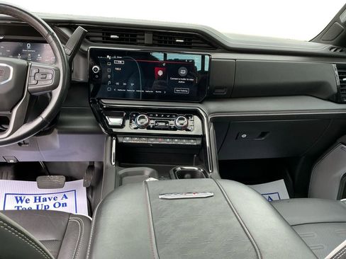 Used 2024 GMC Sierra 2500 AT4X image 11