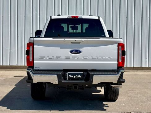 New 2026 Ford F250 4x4 Crew Cab Super Duty image 5