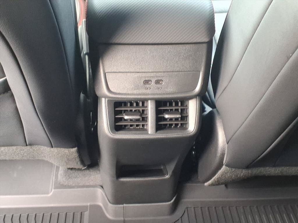 New 2027 Chevrolet Equinox RS w/ LPO, Floor Liner Package FWD image 18