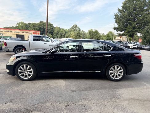 Used 2007 Lexus LS 460 L w/ Luxury Pkg RWD image 8