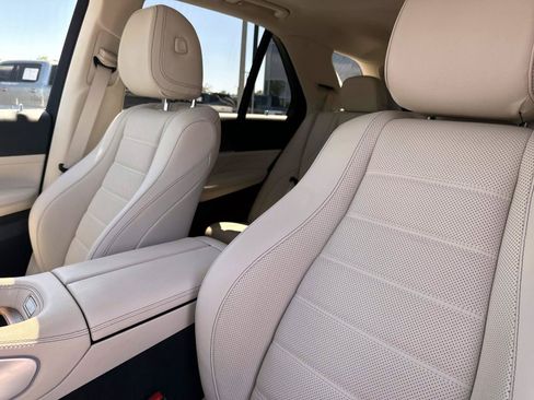 Certified 2022 Mercedes-Benz GLE 450 4MATIC w/ Premium Package image 21