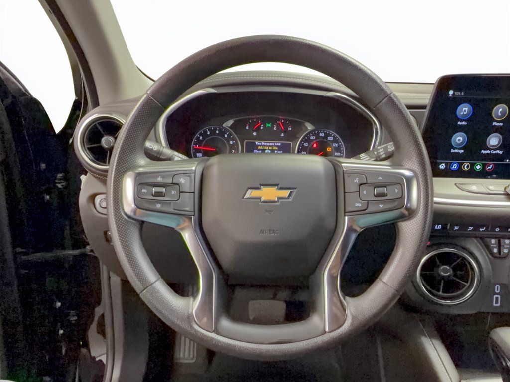 Used 2025 Chevrolet Blazer LT FWD image 10