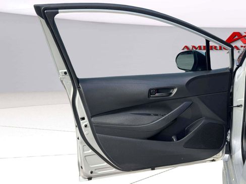 Used 2023 Toyota Corolla LE FWD image 17