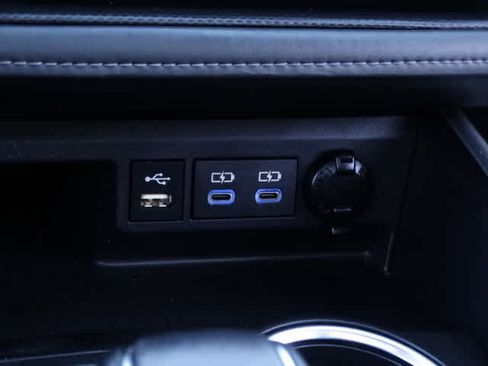 Certified 2022 Toyota Highlander XLE image 31