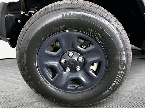 Used 2022 Jeep Wrangler Unlimited Sport image 33