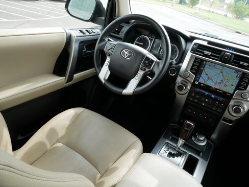 Used 2021 Toyota 4Runner Limited AWD/4WD image 9
