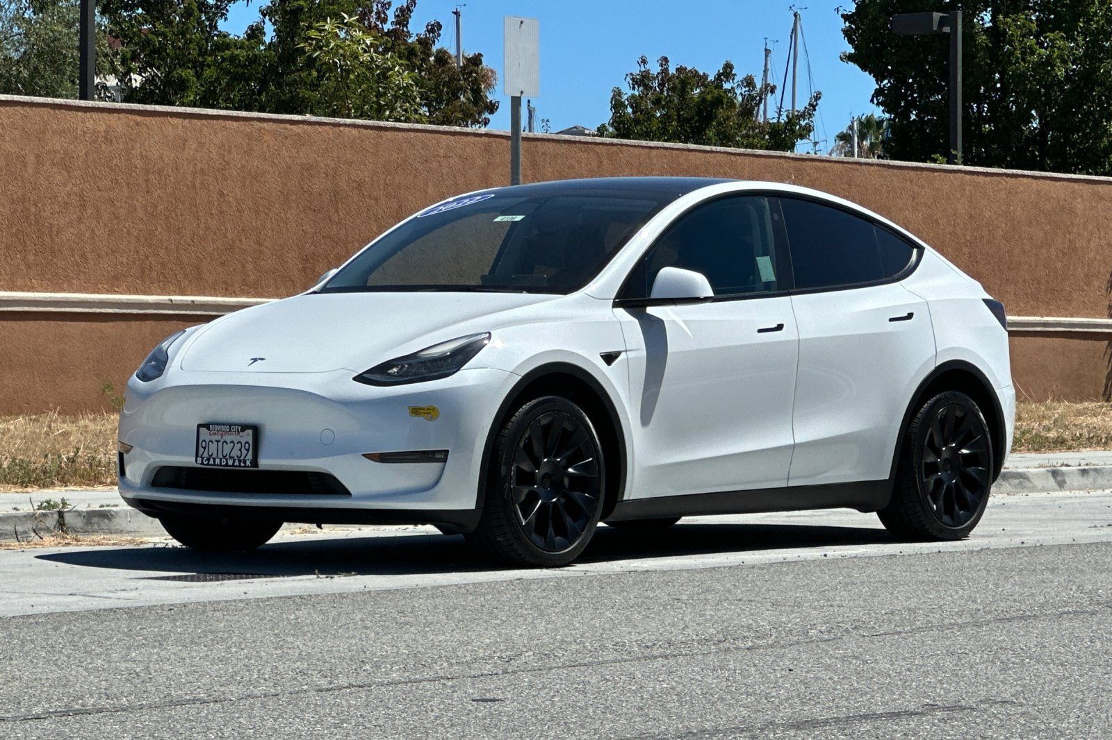 Used 2022 Tesla Model Y Long Range AWD/4WD image 8