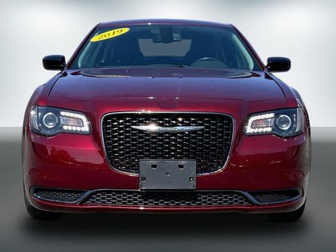 Used 2019 Chrysler 300 Touring w/ Sport Appearance Package AWD/4WD image 2