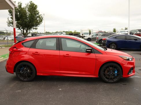 Used 2018 Ford Focus RS AWD/4WD image 4