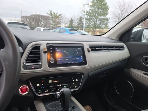 Used 2021 Honda HR-V EX image 20