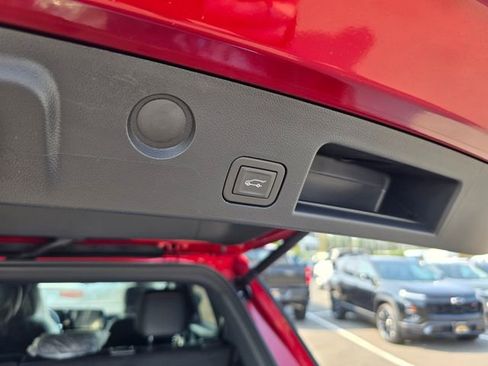 New 2026 Chevrolet Equinox RS w/ Convenience Package III image 17