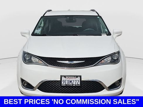 Used 2018 Chrysler Pacifica Touring-L FWD image 8
