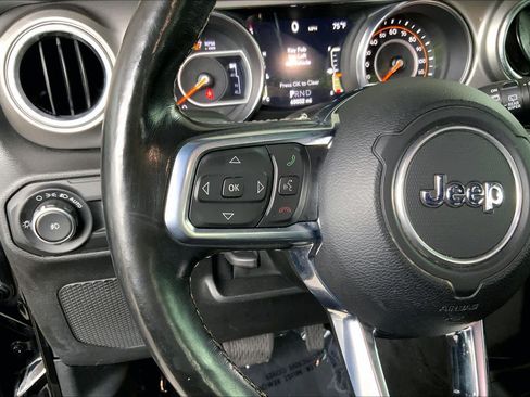 Used 2020 Jeep Wrangler Unlimited Sahara w/ Cold Weather Group AWD/4WD image 24