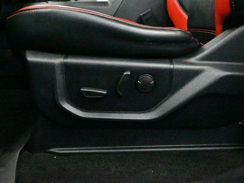 Used 2019 Ford F150 Lariat w/ Equipment Group 502A Luxury AWD/4WD image 24