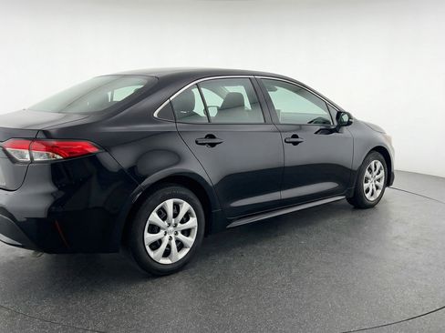 Used 2025 Toyota Corolla LE FWD image 9