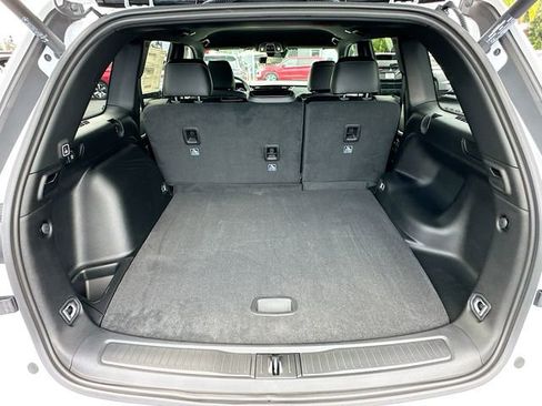 New 2025 Jeep Grand Cherokee Limited w/ Black Appearance Package image 5