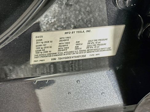 Used 2026 Tesla Model Y AWD image 12