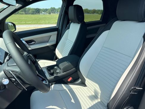 New 2026 Land Rover Discovery Sport Landmark AWD/4WD image 11