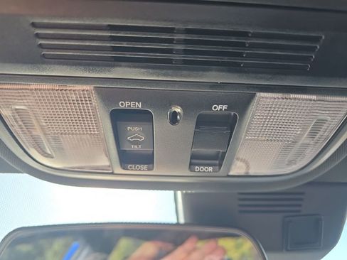 Used 2020 Honda Accord Sport image 28