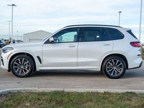 Used 2023 BMW X5 xDrive40i w/ M Sport Package image 4