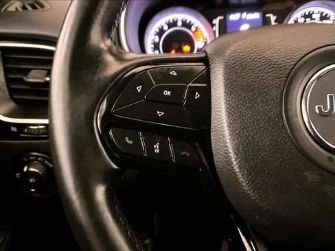 Used 2020 Jeep Cherokee Latitude Plus image 18