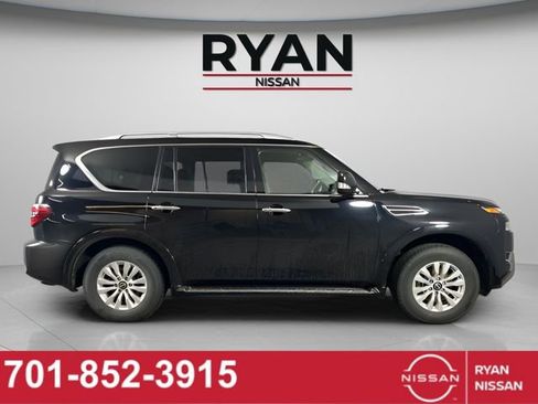 Certified 2024 Nissan Armada SV image 4