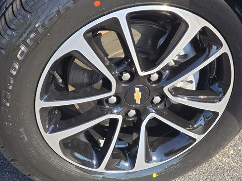 Used 2025 Chevrolet TrailBlazer LT FWD image 14