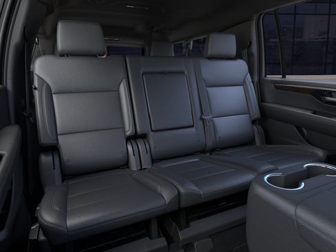 New 2026 Chevrolet Suburban LT AWD/4WD image 41