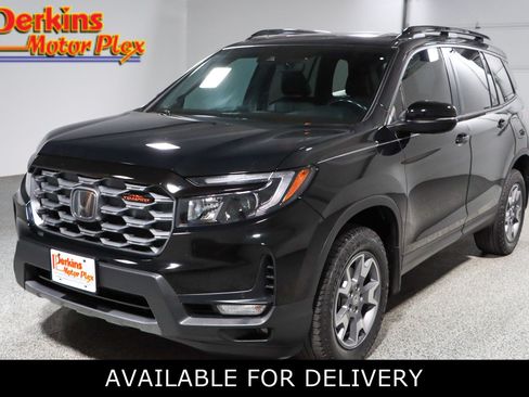 Used 2023 Honda Passport TrailSport image 1