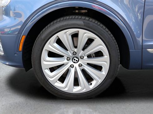 Certified 2021 Bentley Bentayga image 6