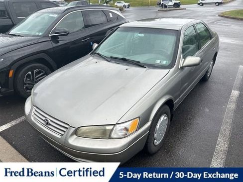 Used 1999 Toyota Camry FWD image 2
