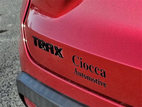 Used 2024 Chevrolet Trax RS w/ Driver Confidence Package image 31