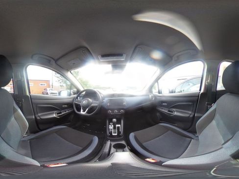 Used 2025 Nissan Versa SV FWD image 40