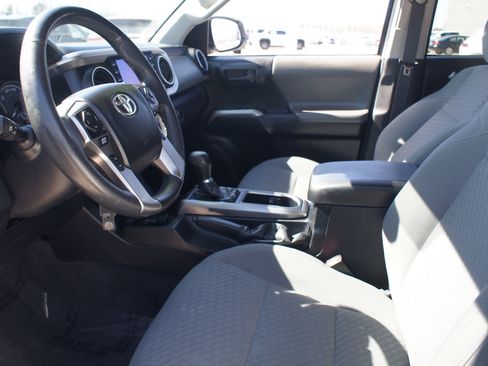 Used 2022 Toyota Tacoma SR5 image 11