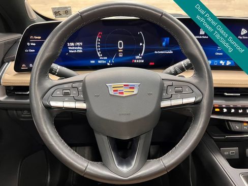 Used 2024 Cadillac XT4 Luxury w/ Cold Weather Package FWD image 9