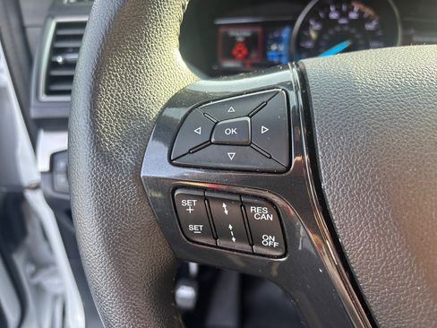 Used 2019 Ford Explorer XLT w/ Equipment Group 202A image 18