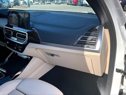 Used 2022 BMW X3 sDrive30i w/ Premium Package image 18