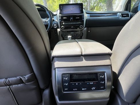 Used 2022 Lexus GX 460 Premium image 39