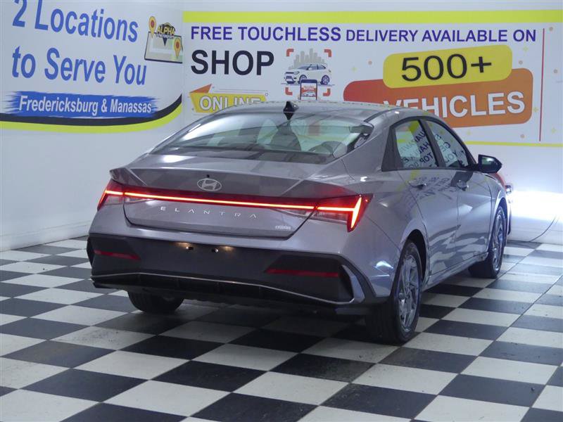 Used 2026 Hyundai Elantra Hybrid FWD image 6
