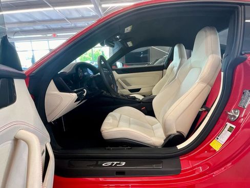 Used 2022 Porsche 911 GT3 image 24