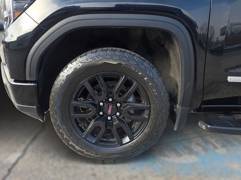 Certified 2022 GMC Sierra 1500 Elevation w/ LPO, Elevation Black Package AWD/4WD image 23