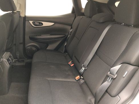 Used 2020 Nissan Rogue Sport S w/ Appearance Package FWD image 18