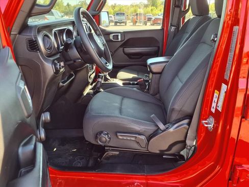 Used 2018 Jeep Wrangler Unlimited Sport image 24