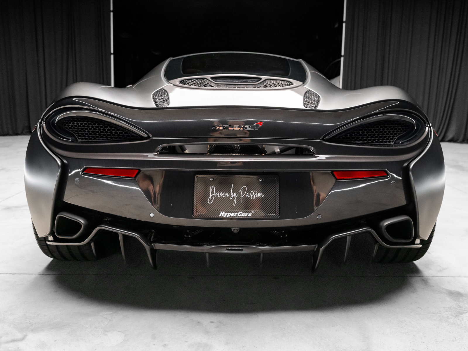 Used 2017 McLaren 570S RWD image 37