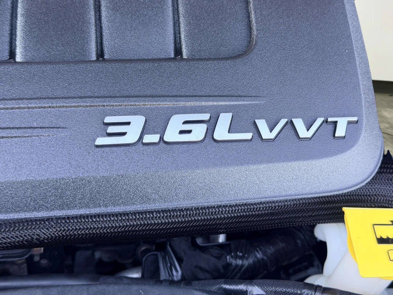 Used 2016 Dodge Grand Caravan SXT FWD image 12