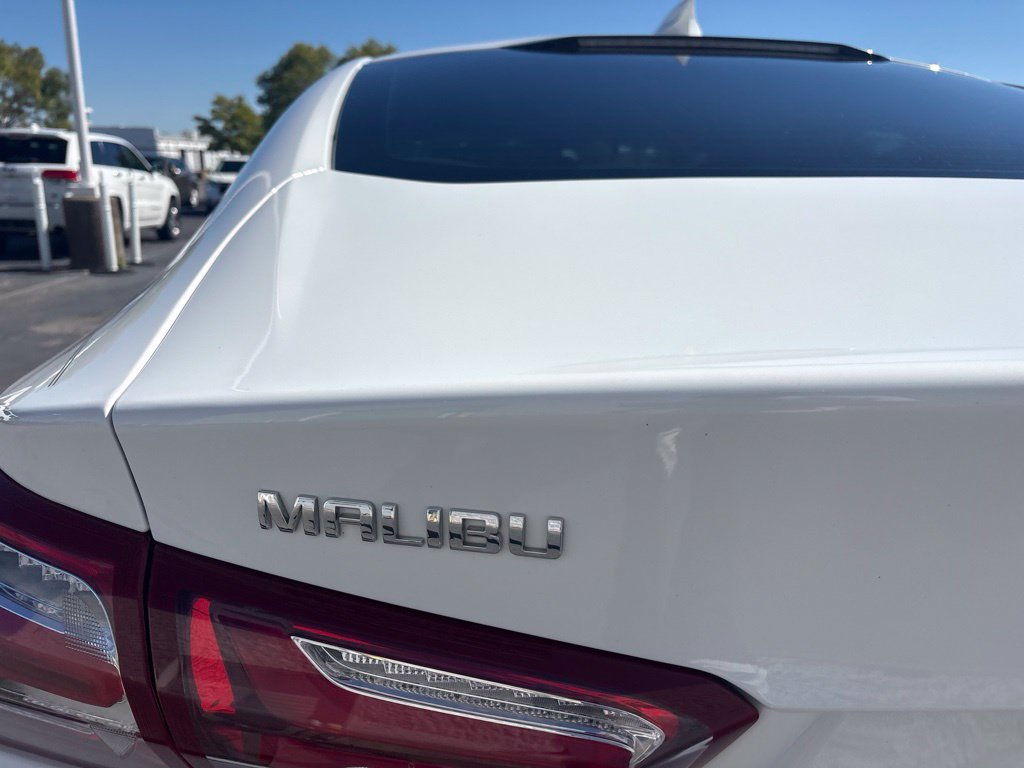 Used 2022 Chevrolet Malibu LT FWD image 5