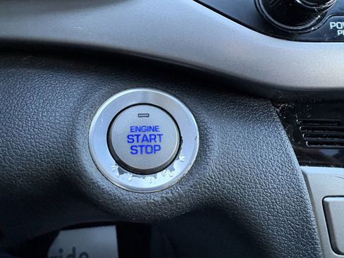 Used 2017 Hyundai Elantra Value Edition image 37