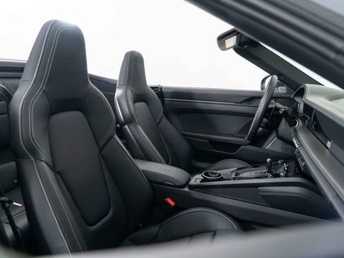 Used 2025 Porsche 911 Carrera GTS image 25