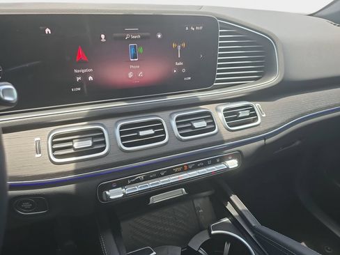 Used 2025 Mercedes-Benz GLE 450e 4MATIC image 20